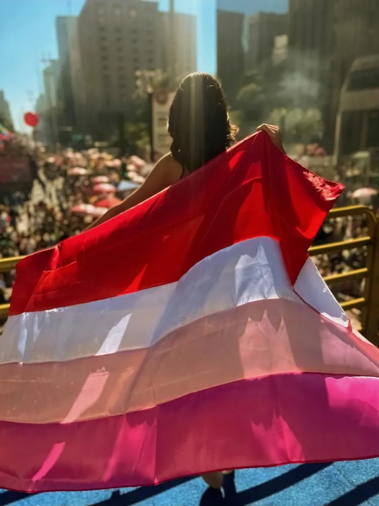 Parada LGBT+ de São Paulo celebra 30 anos de orgulho e representatividade