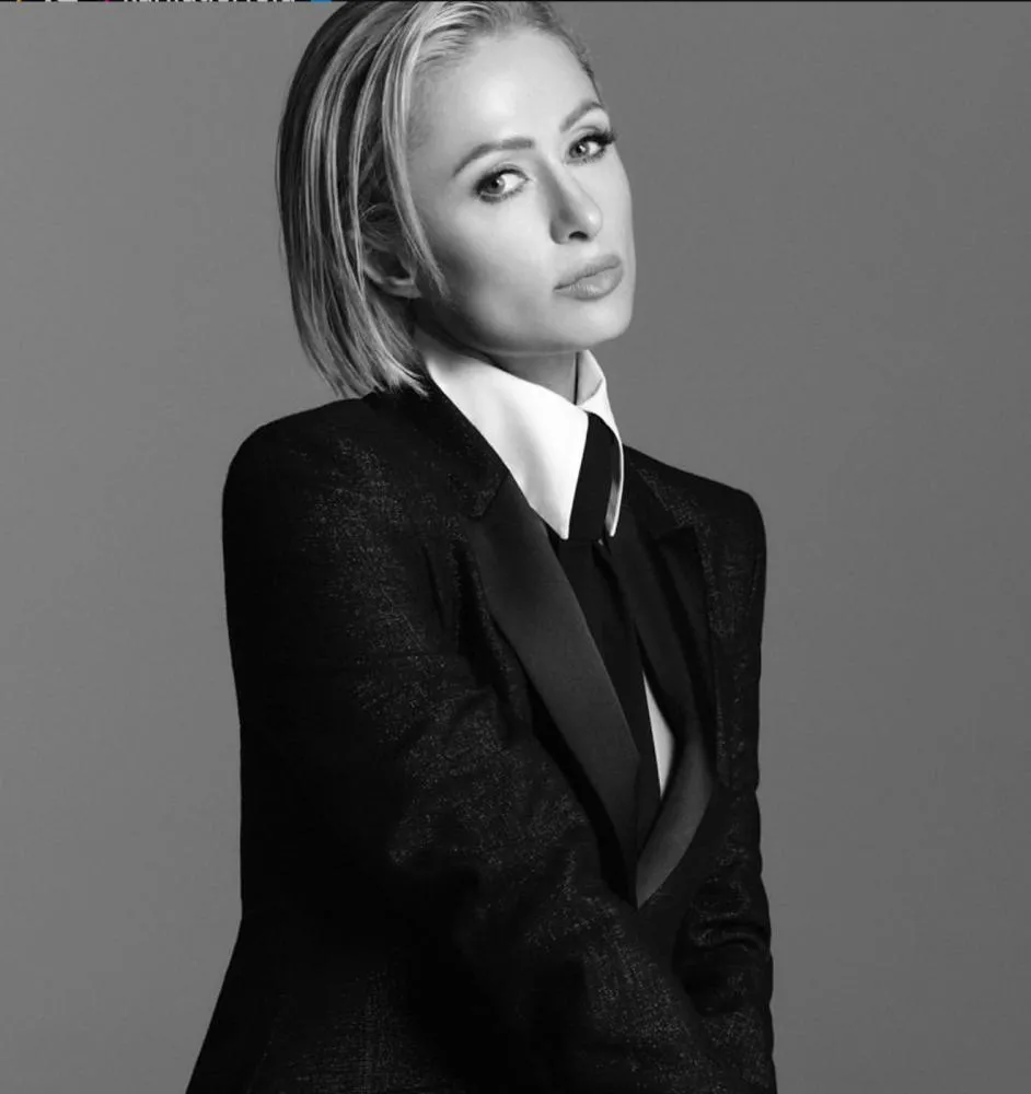 PARIS HILTON É O NOVO ROSTO DA CAMPANHA DE OUTONO DA KARL LAGERFELD