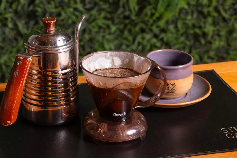 O NOVO RITUAL DO CAFÉ E O MOVIMENTO QUE CONVIDA A DESACELERAR